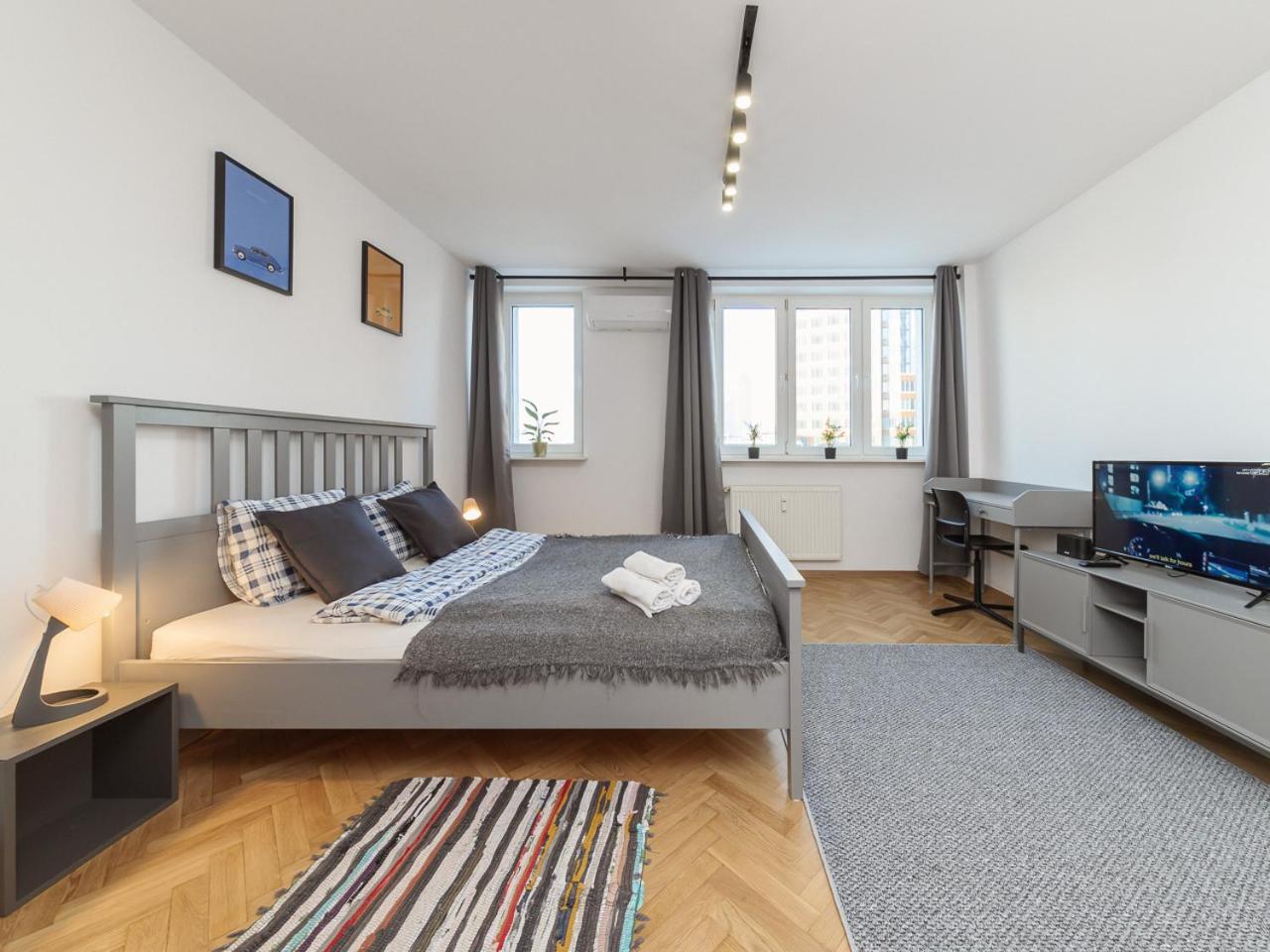 Metro Onz Apartment/Warsaw Central ภายนอก รูปภาพ