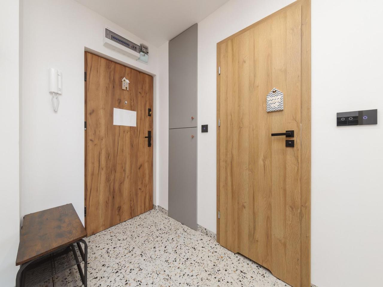Metro Onz Apartment/Warsaw Central ภายนอก รูปภาพ